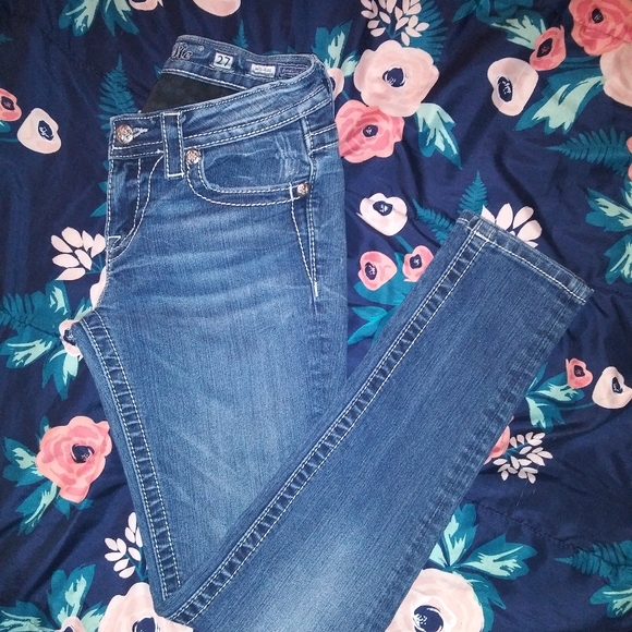 Miss Me Mid-Rise Skinny Jeans - Picture 3 of 3